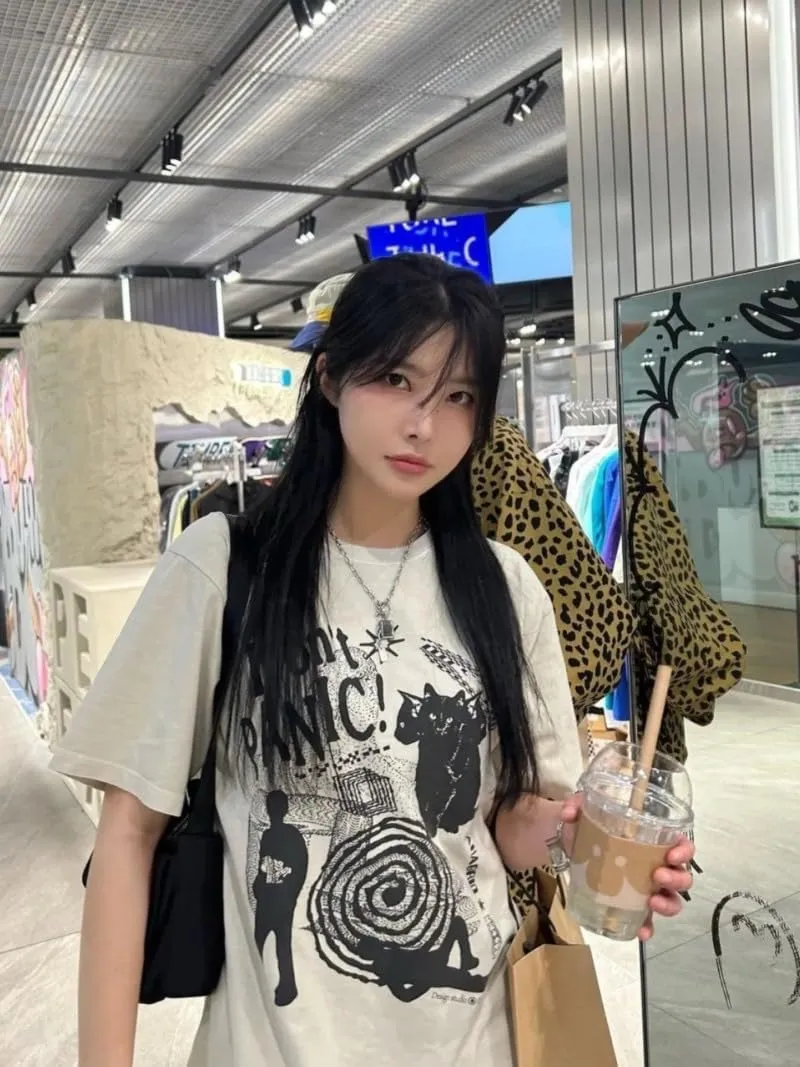 Harajuku Y2k Graphic Tee Y2k Shirt 2000s Oversized Graphic Tees Emo Vintage T Shirts Y2k Clothes