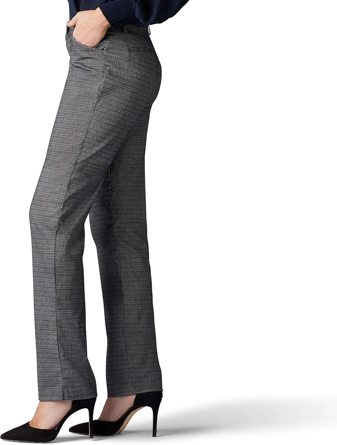 Lee Women's Wrinkle Free Relaxed Fit Straight Leg Pant
